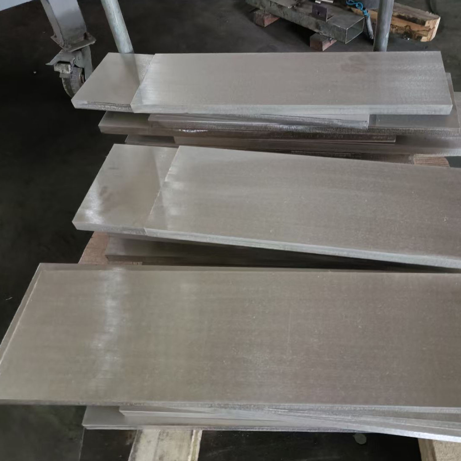 Corrosion-Resistant Nickel 201 Plates for Chemical Reactors and Battery Manufacturing – Custom Dimensions Available