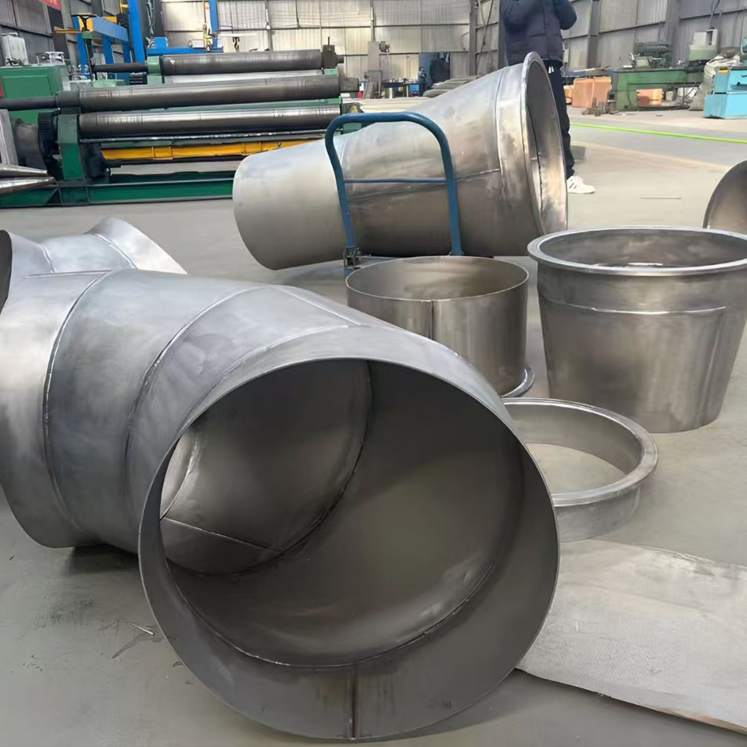 Custom Large Diameter Welded Titanium Pipe Fittings & Concentric Reducers