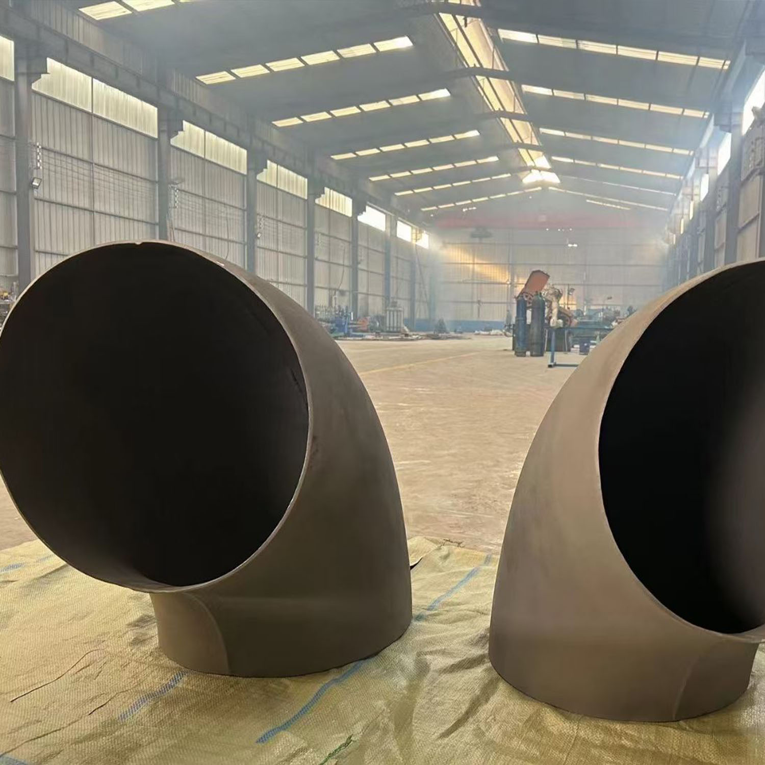 ASME B16.9 Seamless Grade 2 Titanium 90 Degree Elbow for Industrial Piping