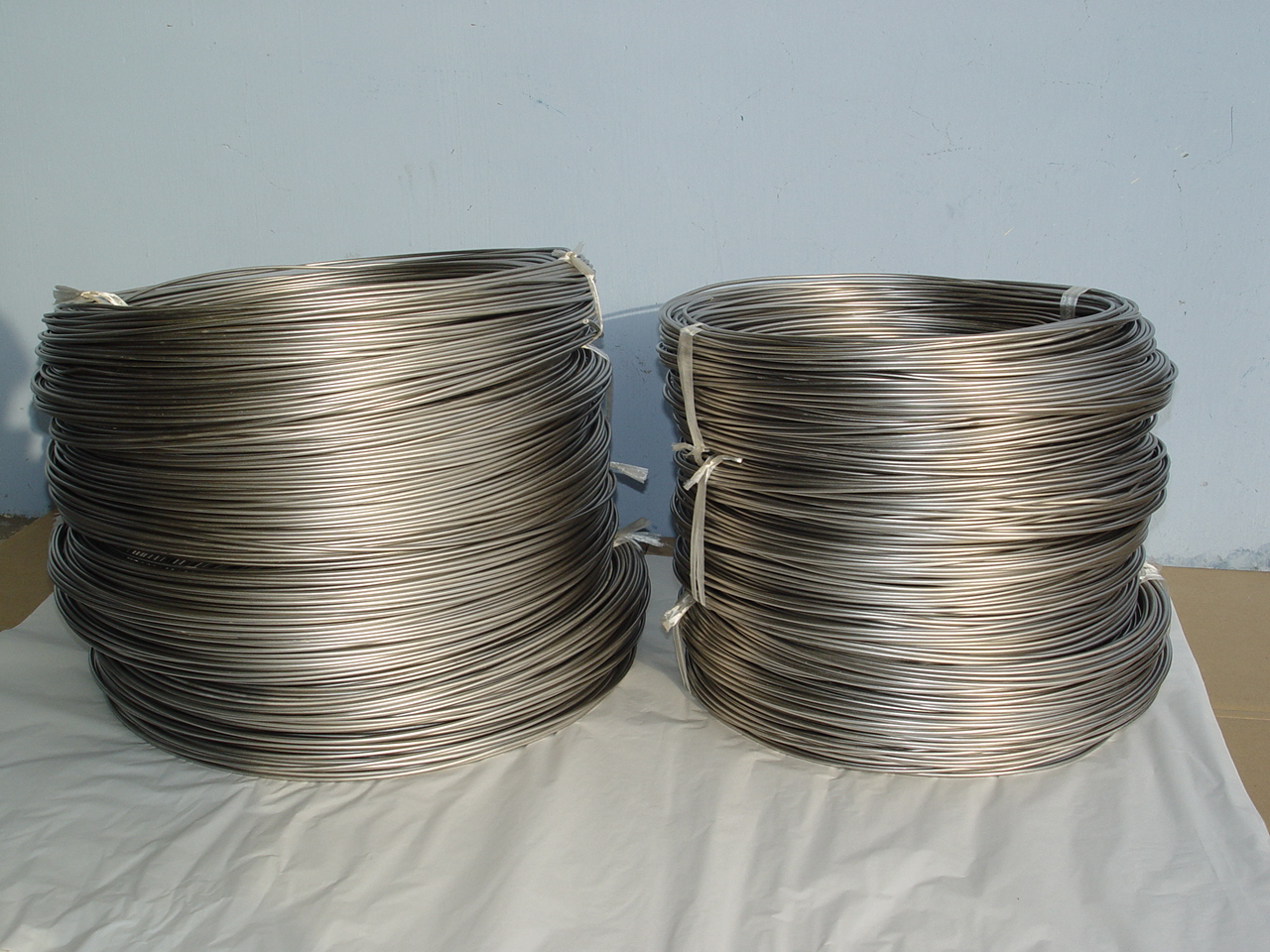 Premium Gr2 / Gr5 Titanium Welding Wire on Spool | High Purity Thin Ti Wire for Industrial B2B