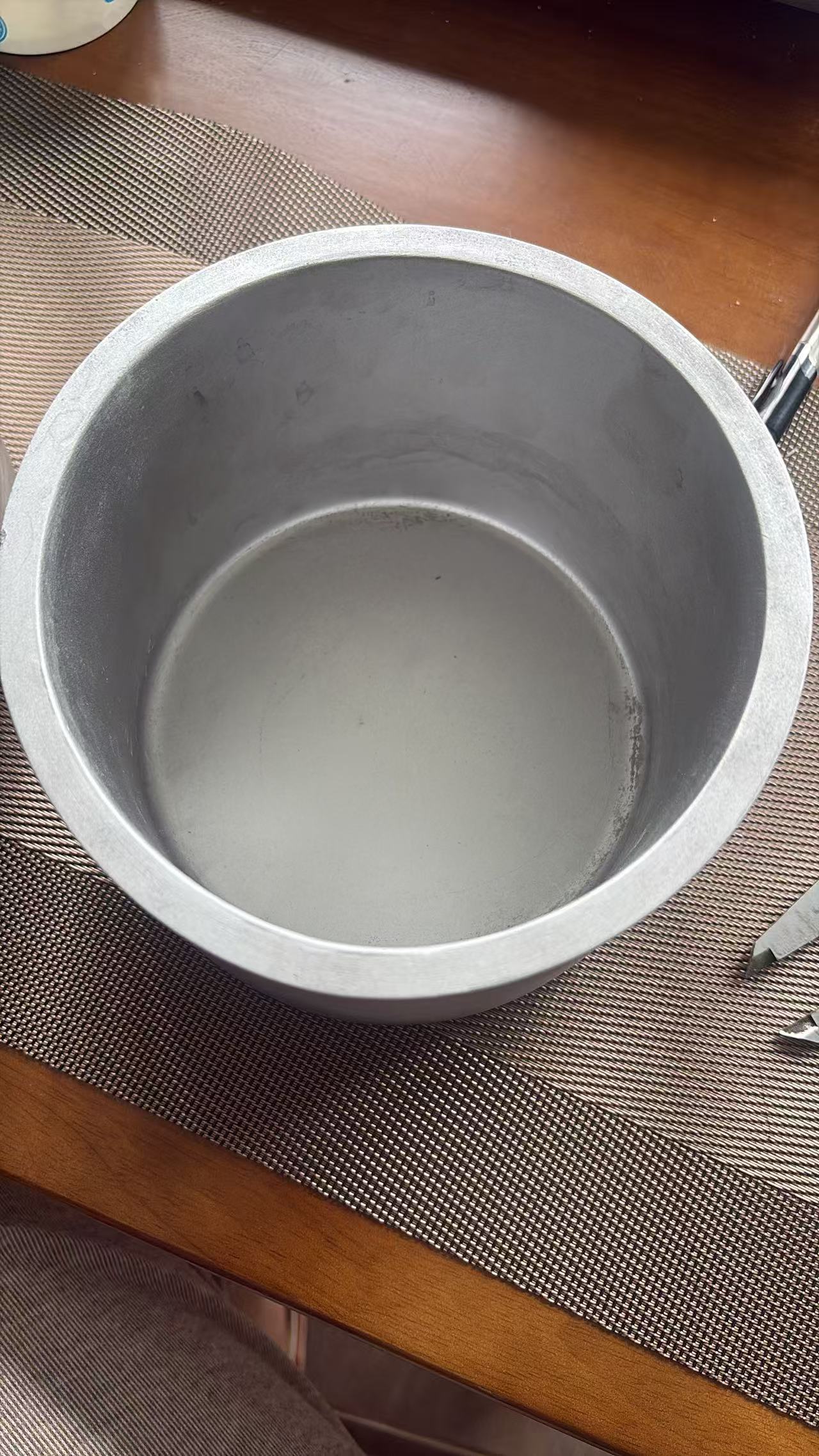 Seamless Sintered Molybdenum-Tungsten MoW30 Crucible for Sapphire Growth and Vacuum Induction Furnace