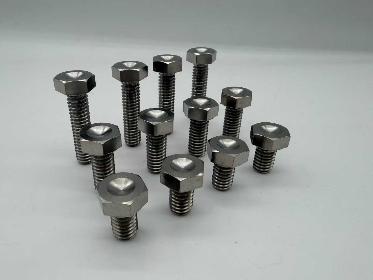 Titanium Implant Screws | ASTM F136 Grade 23 Titanium Screws for Dental & Orthopedic Applications