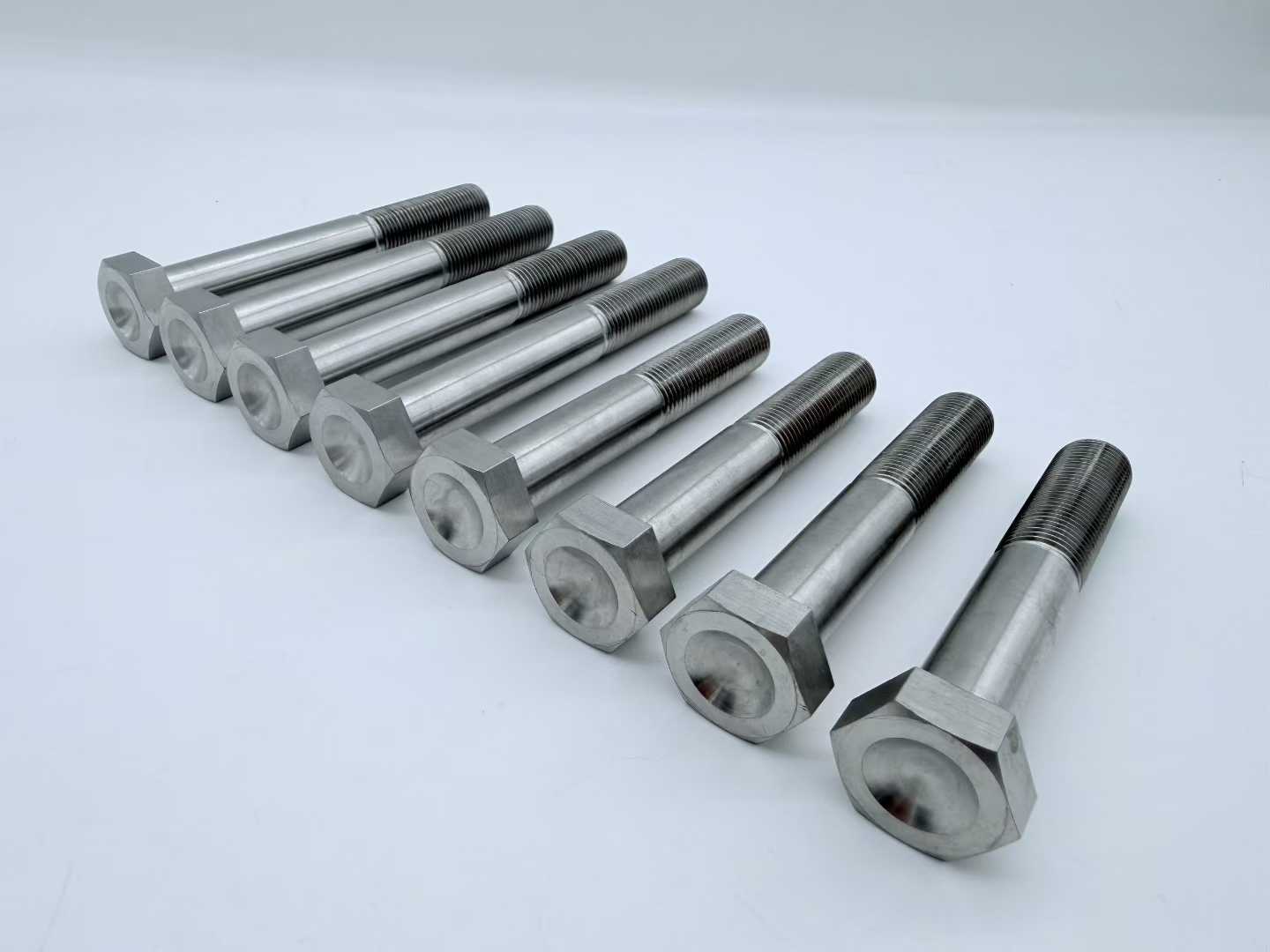 Titanium Implant Screws | ASTM F136 Grade 23 Titanium Screws for Dental & Orthopedic Applications