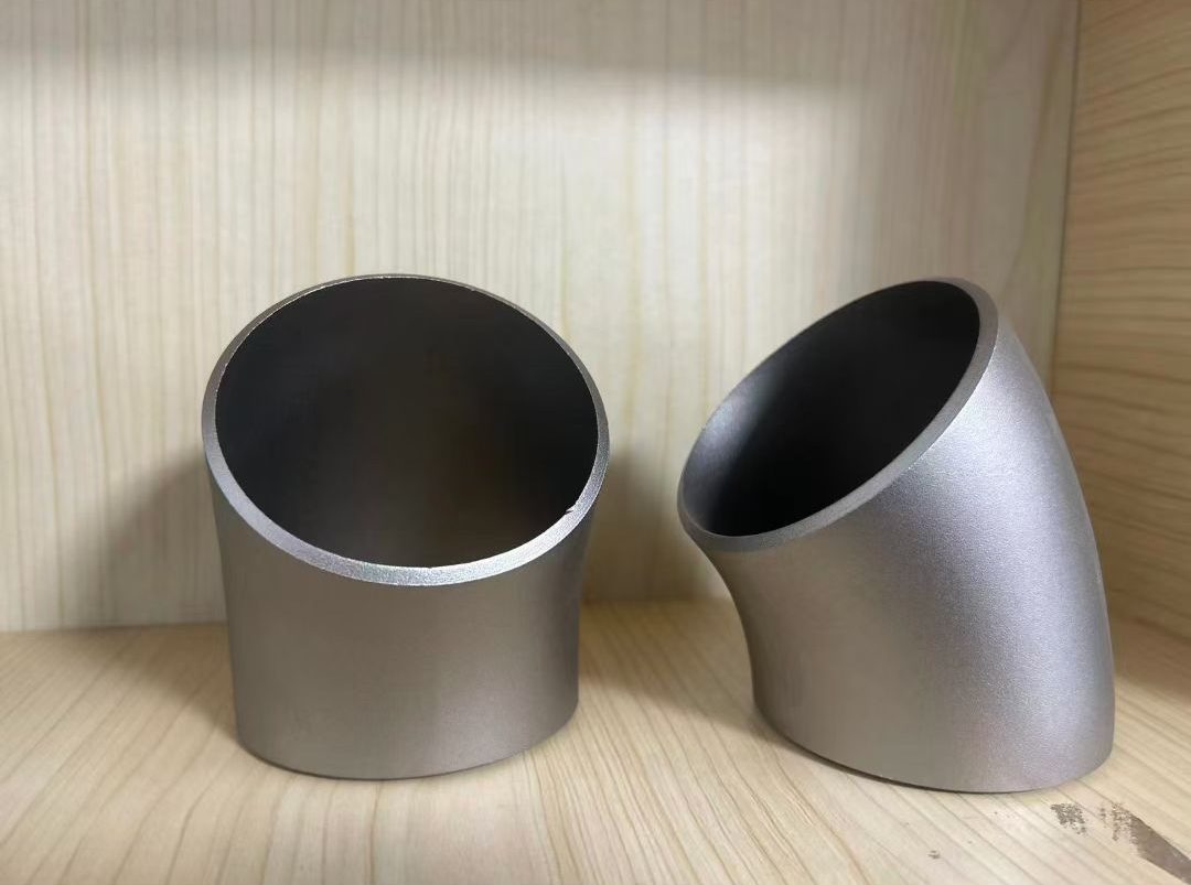 Titanium Alloy Exhaust Elbows for Mercedes-AMG E63 – 90° Mandrel Bent Titanium Pipe Elbow Fittings (Gr2 / Gr5 / Ti-6Al-4V)