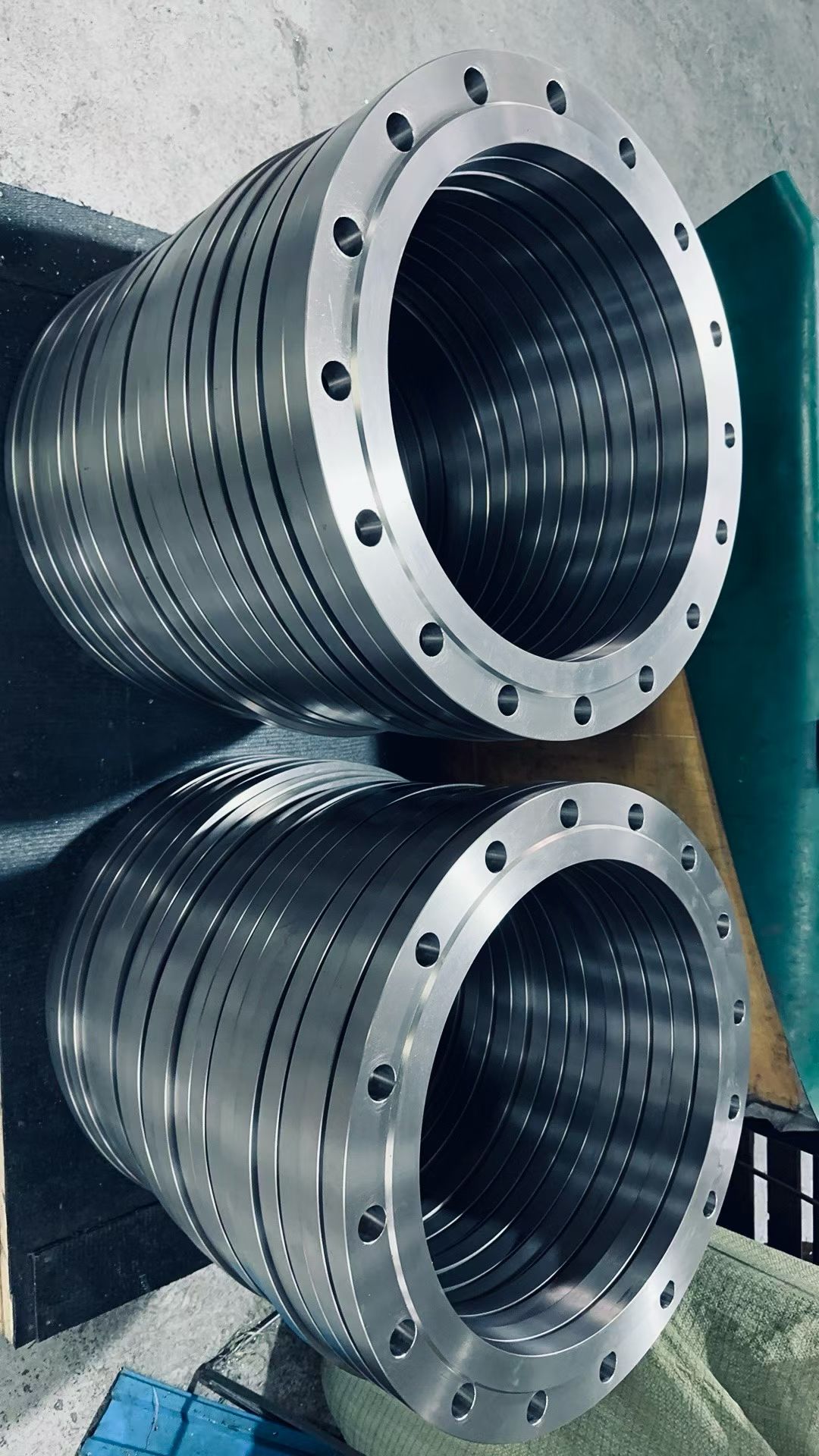 Wholesale Titanium Alloy Flanges & Heavy Duty Flange Bolts | Factory Direct