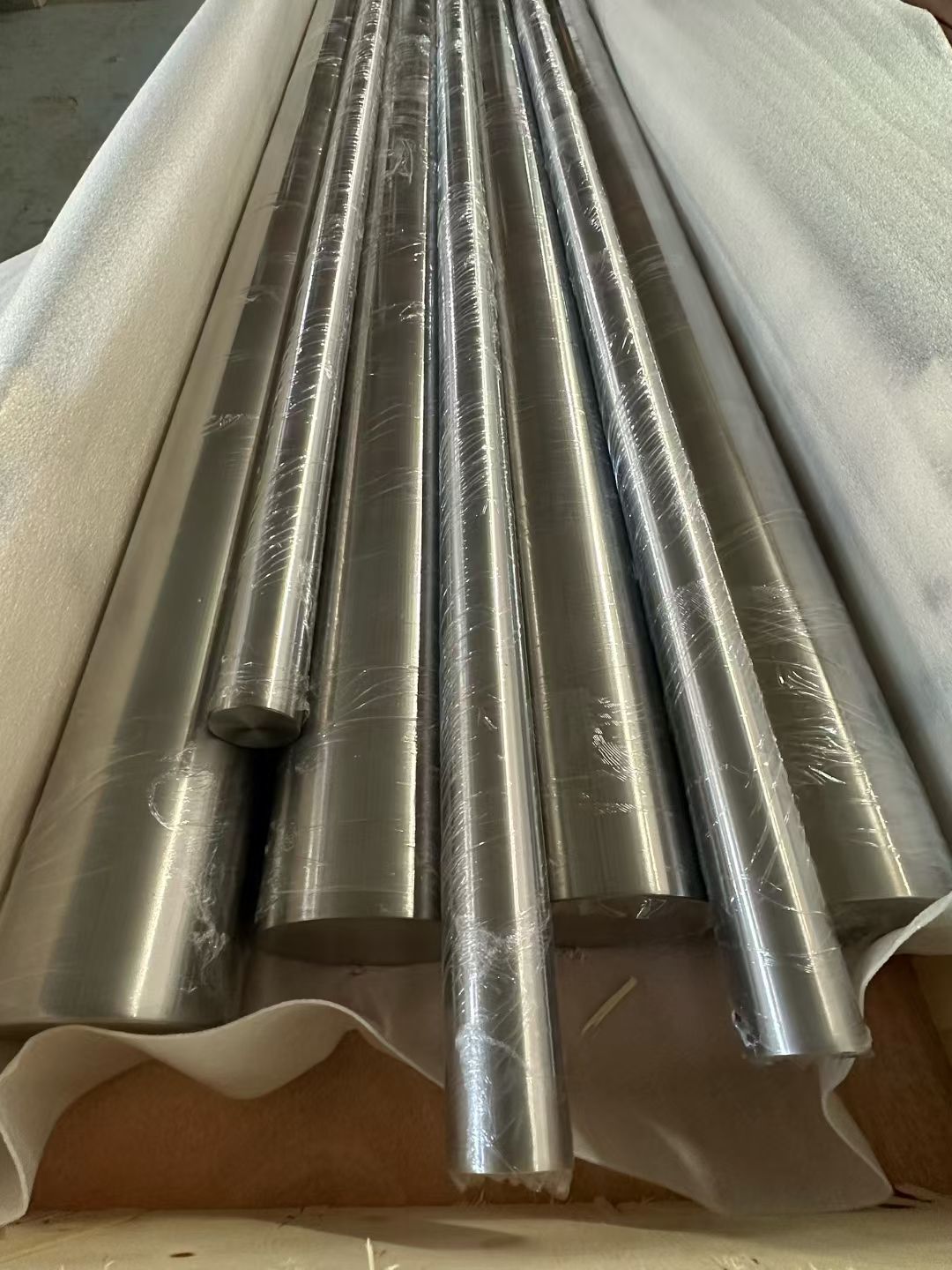ASTM B348 Grade 5 & Grade 2 Titanium Round Bar, Factory Direct Wholesale